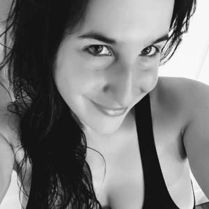 abustybabe naked before webcam in live video chat