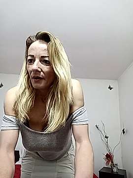 adarsonsonia naked stripping on cam for live sex video chat