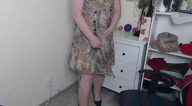 Adelewildx naked stripping on cam for live sex video chat
