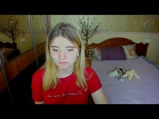 adellinee naked in her Live Sex Chat