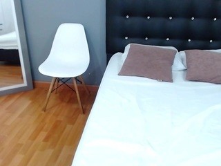 baby-ebony naked in her Live Sex Chat