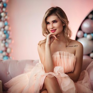 BarbieGirrll naked before webcam in live video chat