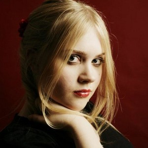 BethannaCool naked before webcam in live video chat