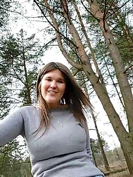 Bigtitedgirl naked stripping on cam for live sex video chat