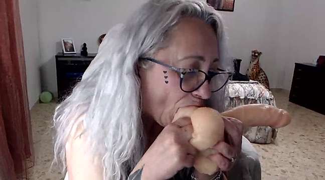 bionda3 naked stripping on cam for live sex video chat