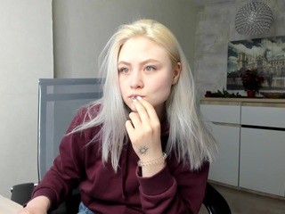 blinding-baby naked in her Live Sex Chat