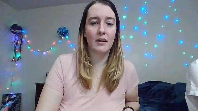 CandiSmiths naked stripping on cam for live sex video chat