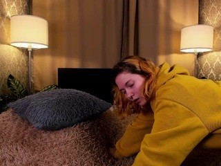 Charlotte naked in her Live Sex Chat