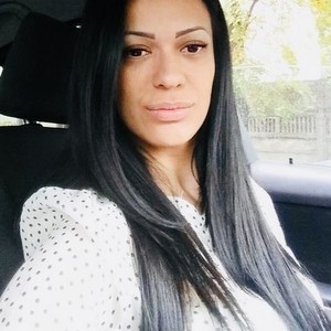 CheekyAby naked before webcam in live video chat