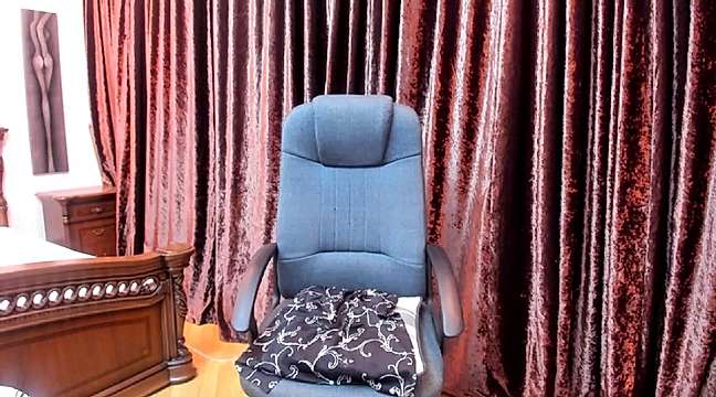 coco_lalya naked stripping on cam for live sex video chat