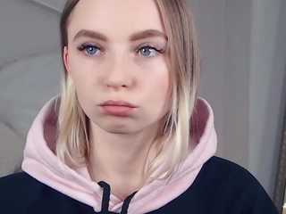daisyhots naked in her Live Sex Chat