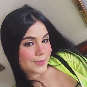 Dakota_moan naked before webcam in live video chat