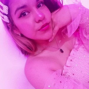 Deniss_hotie naked before webcam in live video chat