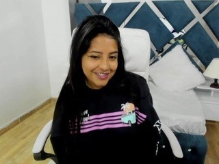 diiaannaaa naked in her Live Sex Chat