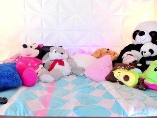 (, づ｡◕‿‿◕｡)づ ¢σттση ¢αη∂у ? naked in her Live Sex Chat