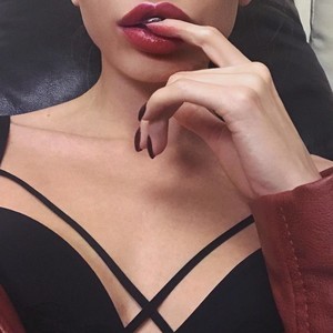 EmbryOlisse naked before webcam in live video chat