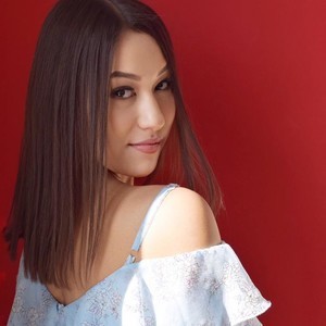 EtherealBella naked before webcam in live video chat