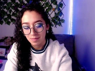 ?, curlysweet? naked in her Live Sex Chat