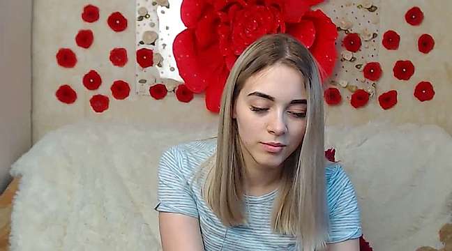 Fair_lexy naked stripping on cam for live sex video chat