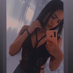 Gia_cooper naked before webcam in live video chat