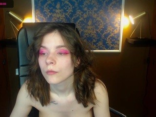 GreenLi naked in her Live Sex Chat