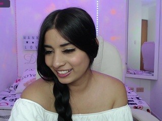 hanna-milano naked in her Live Sex Chat