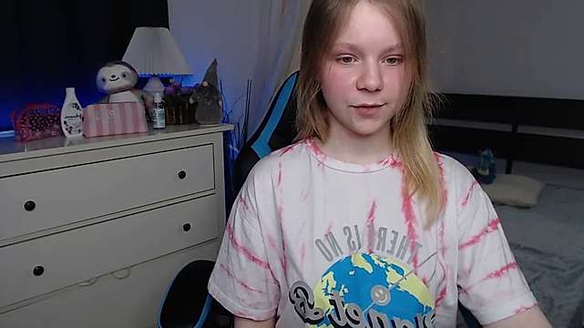 Holda_bride naked stripping on cam for live sex video chat