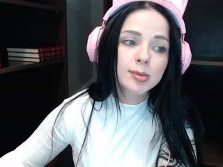 InnocentBaby9 naked in her Live Sex Chat