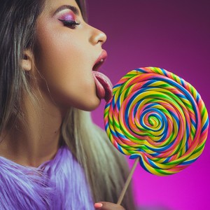 JennyliciousX naked before webcam in live video chat