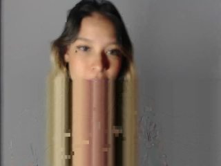 Jolie, ♥ naked in her Live Sex Chat