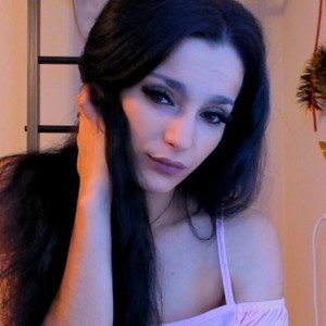 Ketlin naked before webcam in live video chat