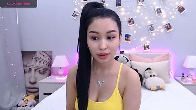 Kimmyshow naked stripping on cam for live sex video chat