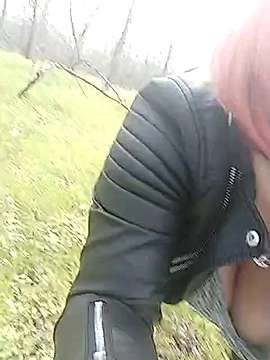 Kira3003 naked stripping on cam for live sex video chat