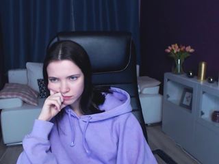 Laura Cutie naked in her Live Sex Chat