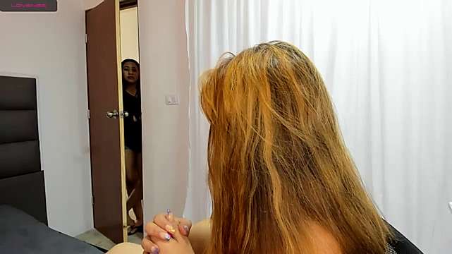 lil_zasha naked stripping on cam for live sex video chat