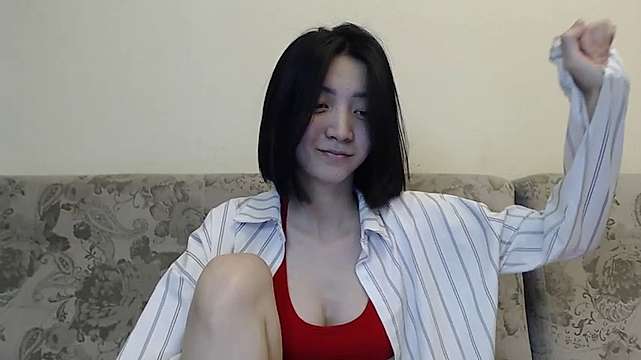 lilitariee naked stripping on cam for live sex video chat