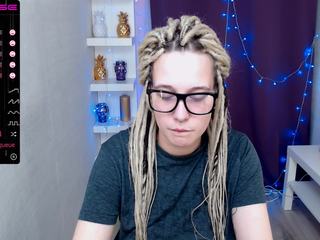 Lol Girl naked in her Live Sex Chat
