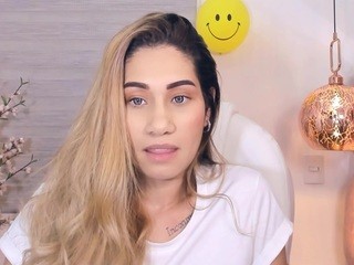 luciana0 naked in her Live Sex Chat