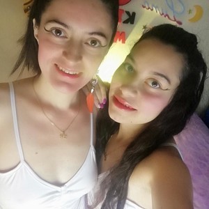 Luna_Venus naked before webcam in live video chat