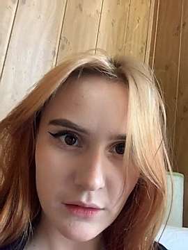 Malvina_Sweet_ naked stripping on cam for live sex video chat
