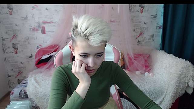 Marysuffer naked stripping on cam for live sex video chat