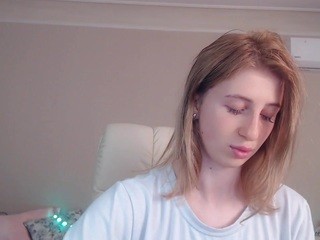 meghanqueen naked in her Live Sex Chat