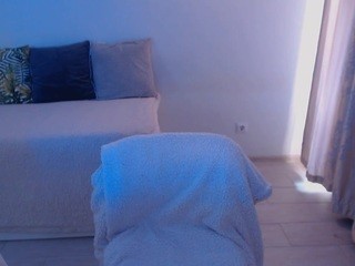 MelissaDeLight naked in her Live Sex Chat
