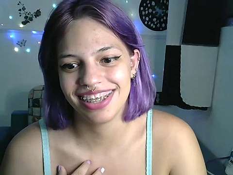 misahbaby naked stripping on cam for live sex video chat