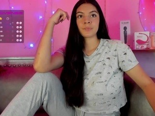 nahomy-naty naked in her Live Sex Chat