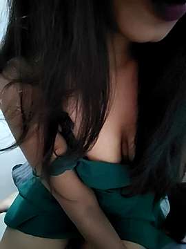 Nikkibelfox naked stripping on cam for live sex video chat