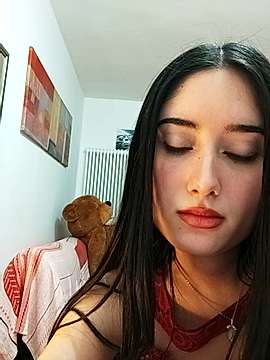 pamee2000 naked stripping on cam for live sex video chat