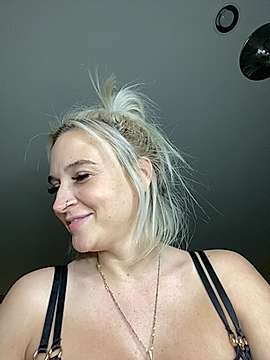 _Rapunzel_ naked stripping on cam for live sex video chat