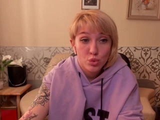 reginasmilee naked in her Live Sex Chat