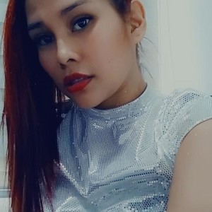 Rosee_ naked before webcam in live video chat